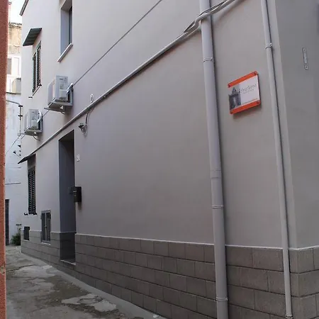 לינה וארוחת בוקר Porta Palermo *