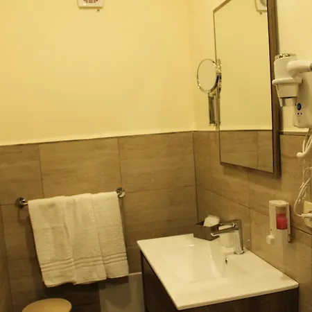 לינה וארוחת בוקר Porta Palermo שאקה